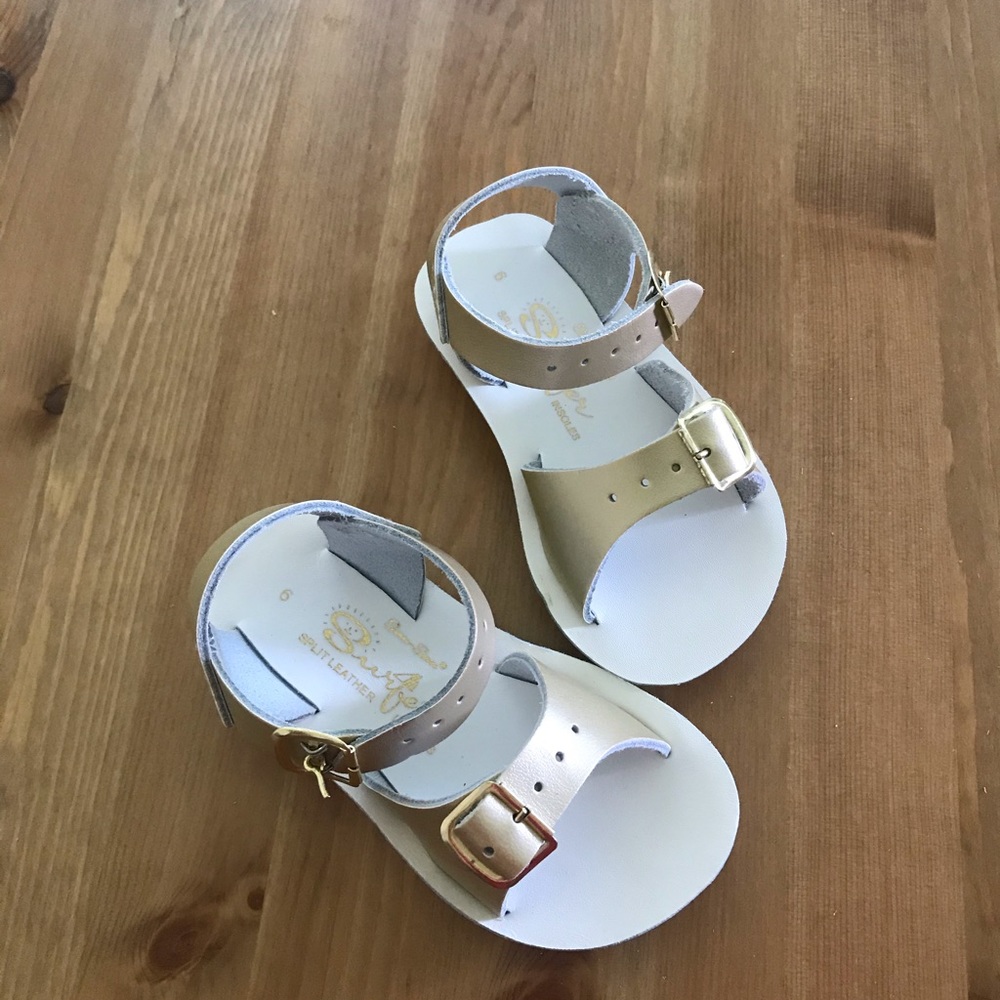 Saltwater sandals. Size 6 Toddler. Gold